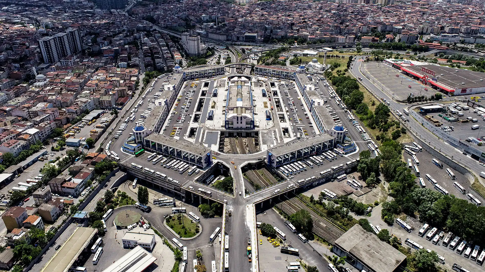 Bayrampaşa Evden Eve Nakliyat ve Asansörlü Taşımacılık | Bayer Nakliyat